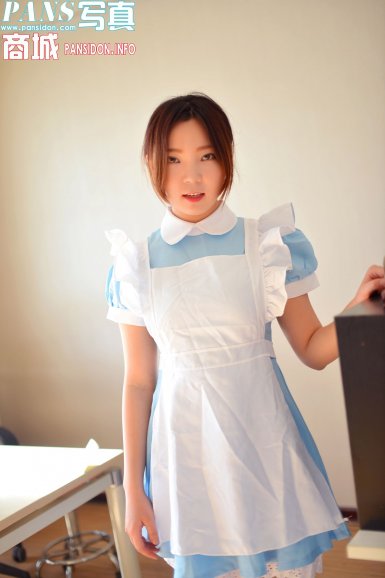 【im电竞】明莫是龙《桐阴待茶图》